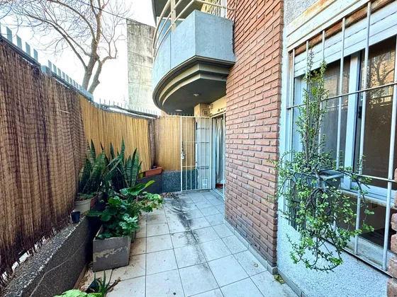Venta Rosario Facultad Medicina  Departamento Pb Dos Patios 1 Dormitorio Ideal Inversion Rosario