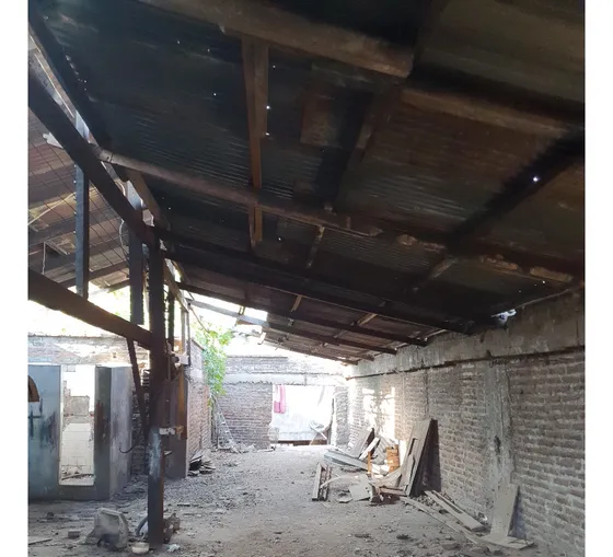 Gran Bodega 2 Pisos Con Casa Independiente De 2 Pisos/ Metro