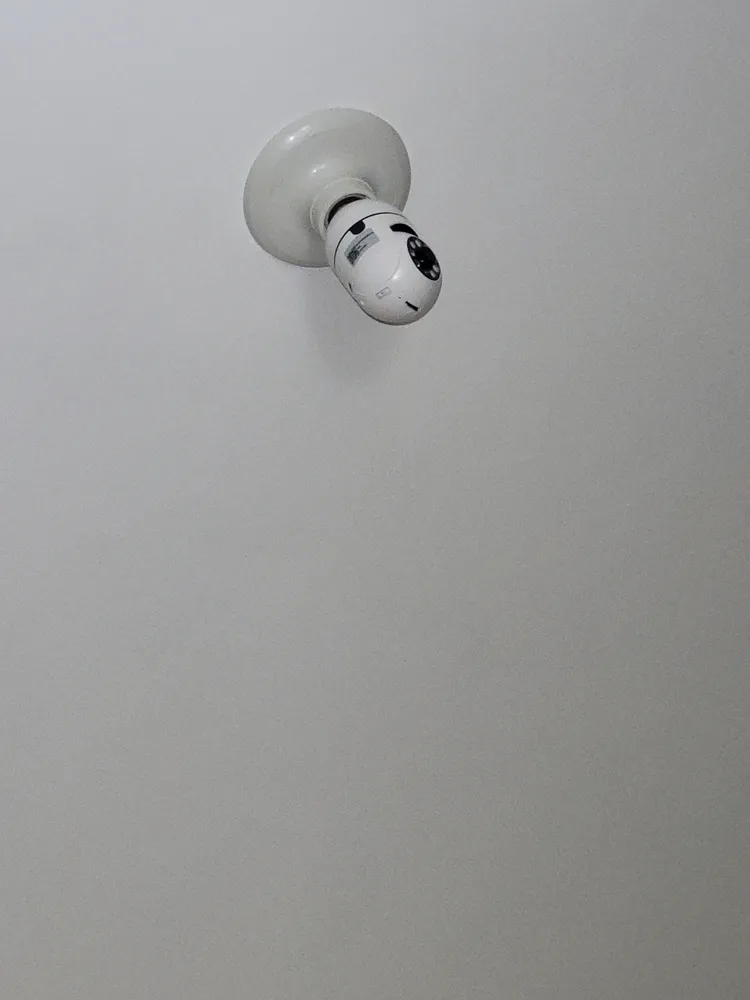 Kit 2 Câmeras Lampada De Segurança Ip Wifi Com Visão Noturna Interna Externa App Yoosee Espiã 360º Cor Branco Casenn - Imagem 2