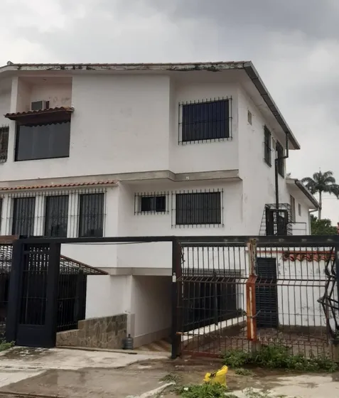 Pgm Vende Casa / Apartamento Urb. Parque Trigal / Trigal Norte Carabobo