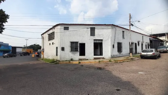 Local En Barrio El Carmen En Alquiler 