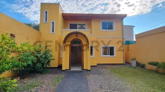 Venta Casa 4 Amb A Estrenar! C/ Cochera Quincho Y Parrilla En Castelar Sur
