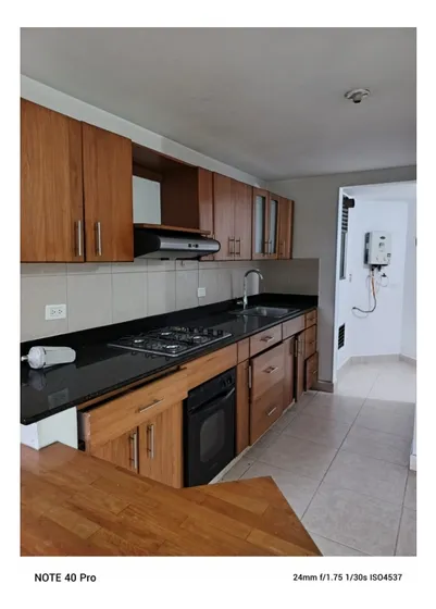 Arriendo Amplio Apartamento En Sabaneta Aves Marias 