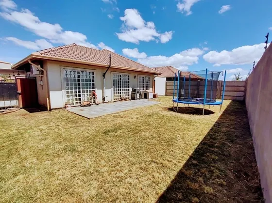 Gran Casa En Venta Ubicada En Parque El Sol, Las Rastras