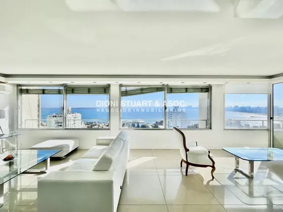 Apartamento En Gorlero - 3 Dormitorios + 3 Baños - Reciclado - Impresionante Vista Al Mar - Edificio Apolo