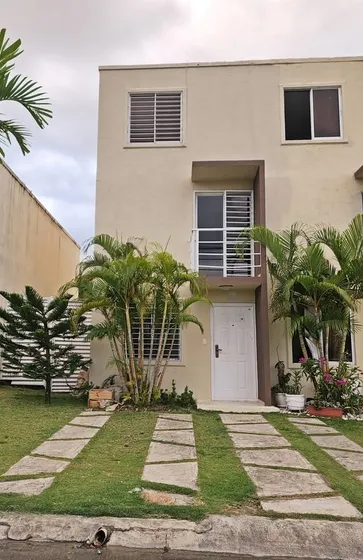 Casa En Colinas Del Viento Av. Jacobo Majluta Sdn Vendo O Alquilo