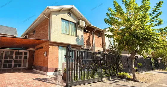 Rojas Magallanes / Jardin Alto