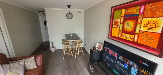 Estar, Cocina, Un Dormitorio, Un Baño, Estacionamiento