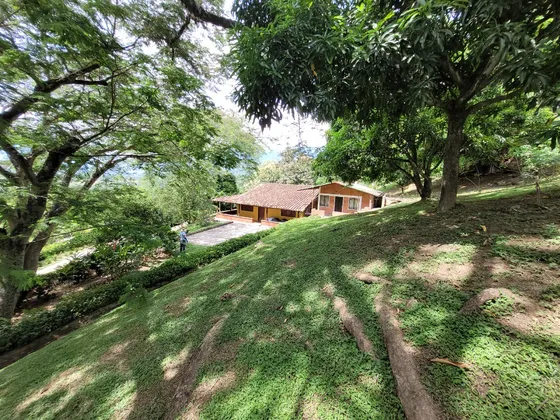Se Vende Y Tradicional Casa Campestre En Sopetran