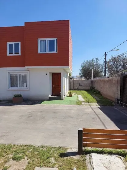 Vivienda Moderna En Entorno Tranquilo (170283)