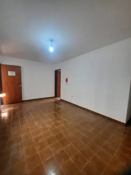 Oportunidad De Inversión. Venta Dep. 1 Dorm. 30 Mts. Bv. Illia. Centro.