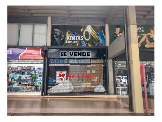 Local En Venta C.c.chacaito.dos Niveles ,amplia Superficie De Exposicion,se Adapta A Cualquier Tipo De Negocio, Por Espacialidad Y Ubicacion.gm