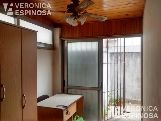 Departamento De Dos Ambientes En Venta, Morón.