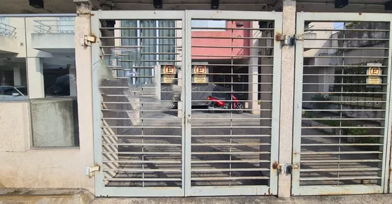 Venta Cochera Portón Automático Haedo Financia  
