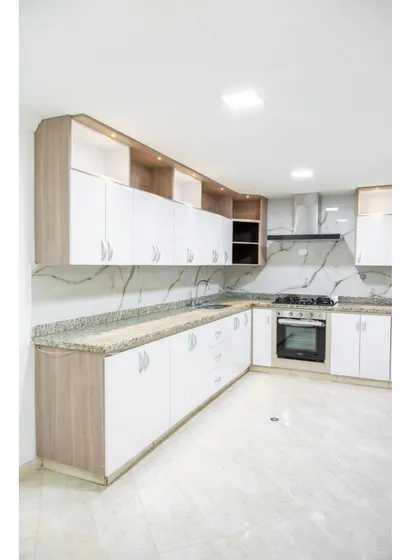 Casa En Venta - Los Colores Medellín