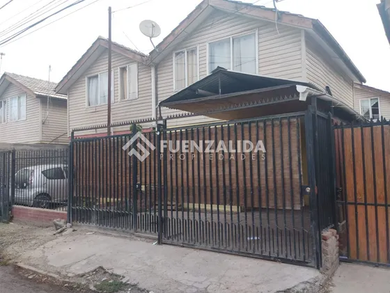 Casa En Venta De 3 Dorm. En Maipú