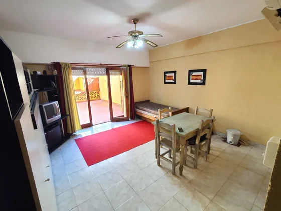 Amplio Monoambiente Con Patio, Frente Al Mar!