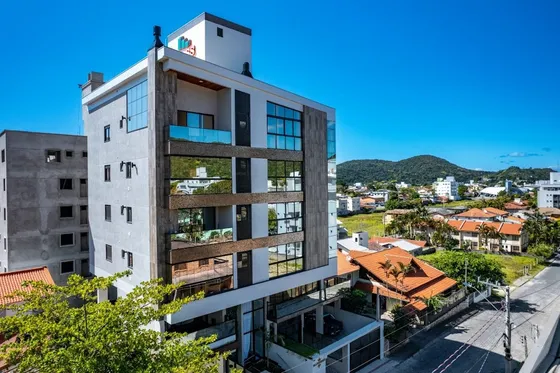 Fino Departamento En Bombas, Bombinhas 2 Suites. Amueblado Y Decorado A Cuadra Media De Mar