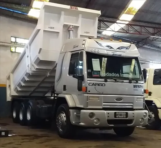 Ford Cargo 1832e - Volcador - 2008 - Anticipo
