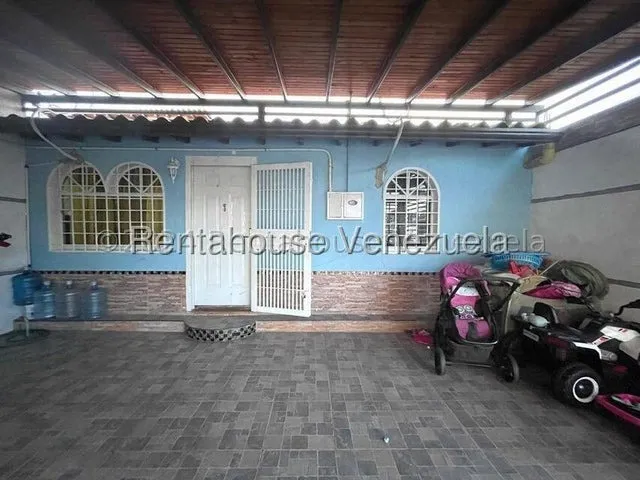 Naudy Escalona & Maribel Morillo Asesor Inmobiliario De Rentahouse Venden Cómoda Casa En Cabudare Urbanismo Privado 