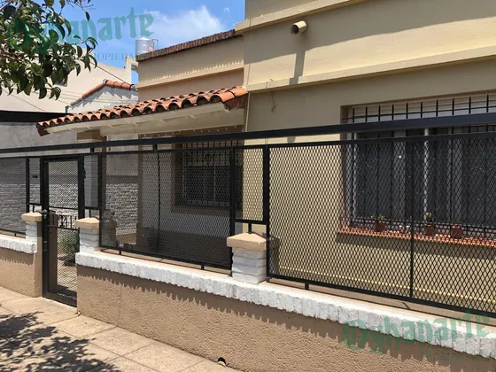 Venta De Casa En Ituzaingó A 550 Mts De Av. Santa Rosa