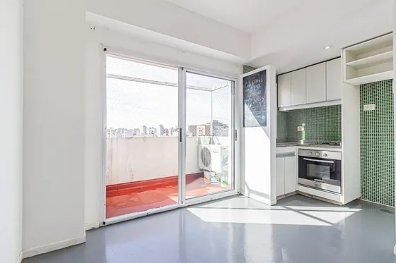 Venta 1 Ambiente Divisible En Caballito Con Balcón