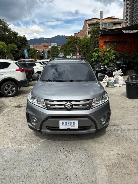 Suzuki Vitara Live