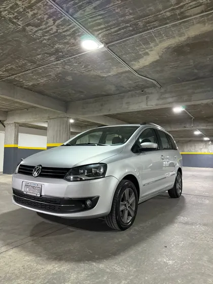 Volkswagen Suran 1.6 Highline 101cv