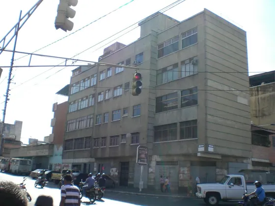 Alquiler De Local Comercial En Catia Jlrp Mls 25-22259