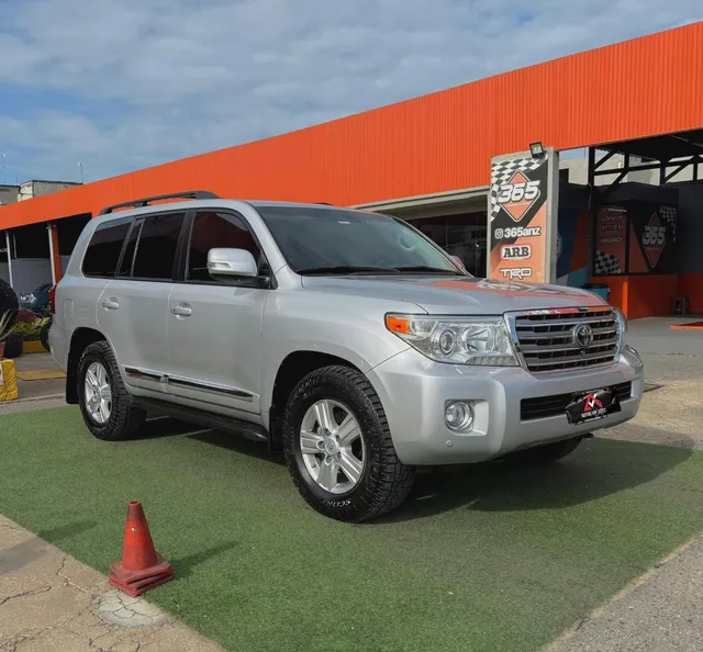 Toyota L200 V8 4x4