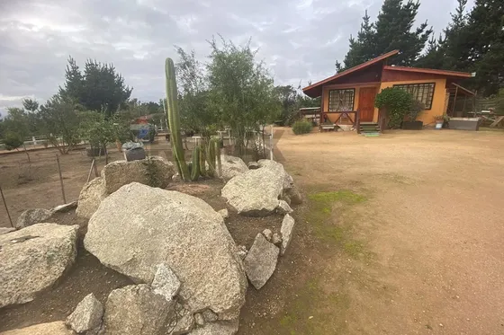Venta De Parcela En Algarrobo. 3d Y 1b