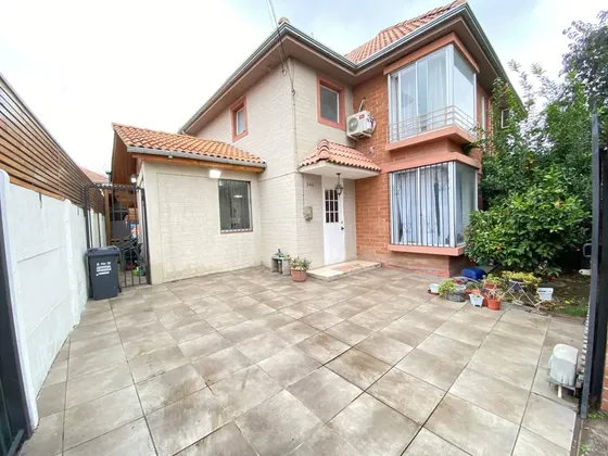 Arriendo Casa 2 Pisos 3d 3b Gran Patio