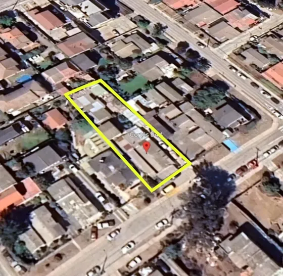 Vende De Terreno 750 M² Con Cabañas