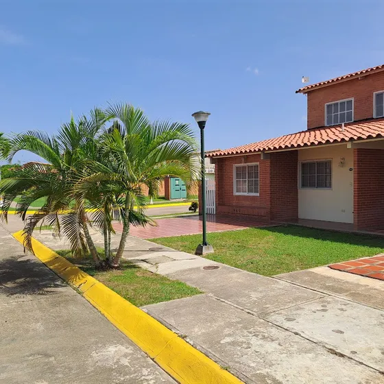 Town House Higuerote Costa Grande