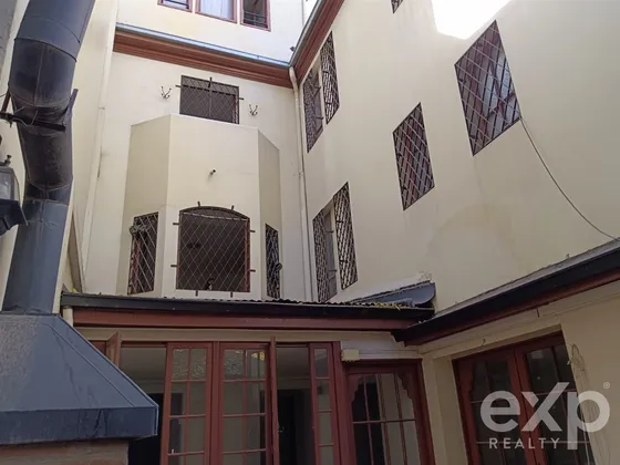 Casa En Venta De 13 Dormitorios Y 12 Baños En Providencia