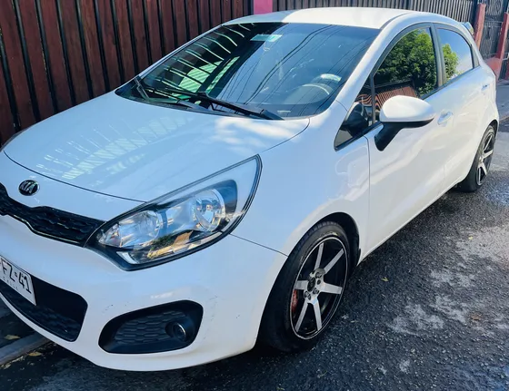 Kia Rio 4 Ub Ex 1.4l 6mt Ac Ab