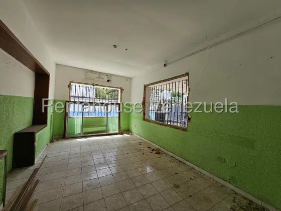 Terreno Comercial En Venta La Castellana Cda 25-17170 Yf