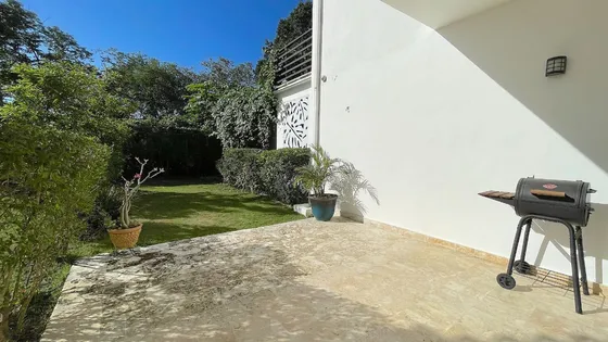 Venta Apartamento Amueblado En Guavaberry- Juan Dolio. Patio Propio.
