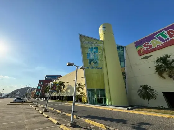 Local Comercial En Valencia, San Diego,en El Cc Metrópolis Shopping Center. Zc.o