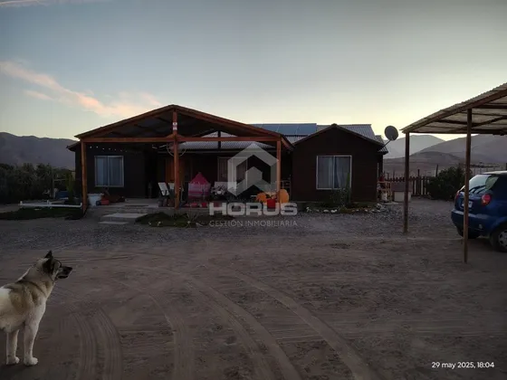 Casa En Arriendo De 4 Dorm. En Piedra Colgada