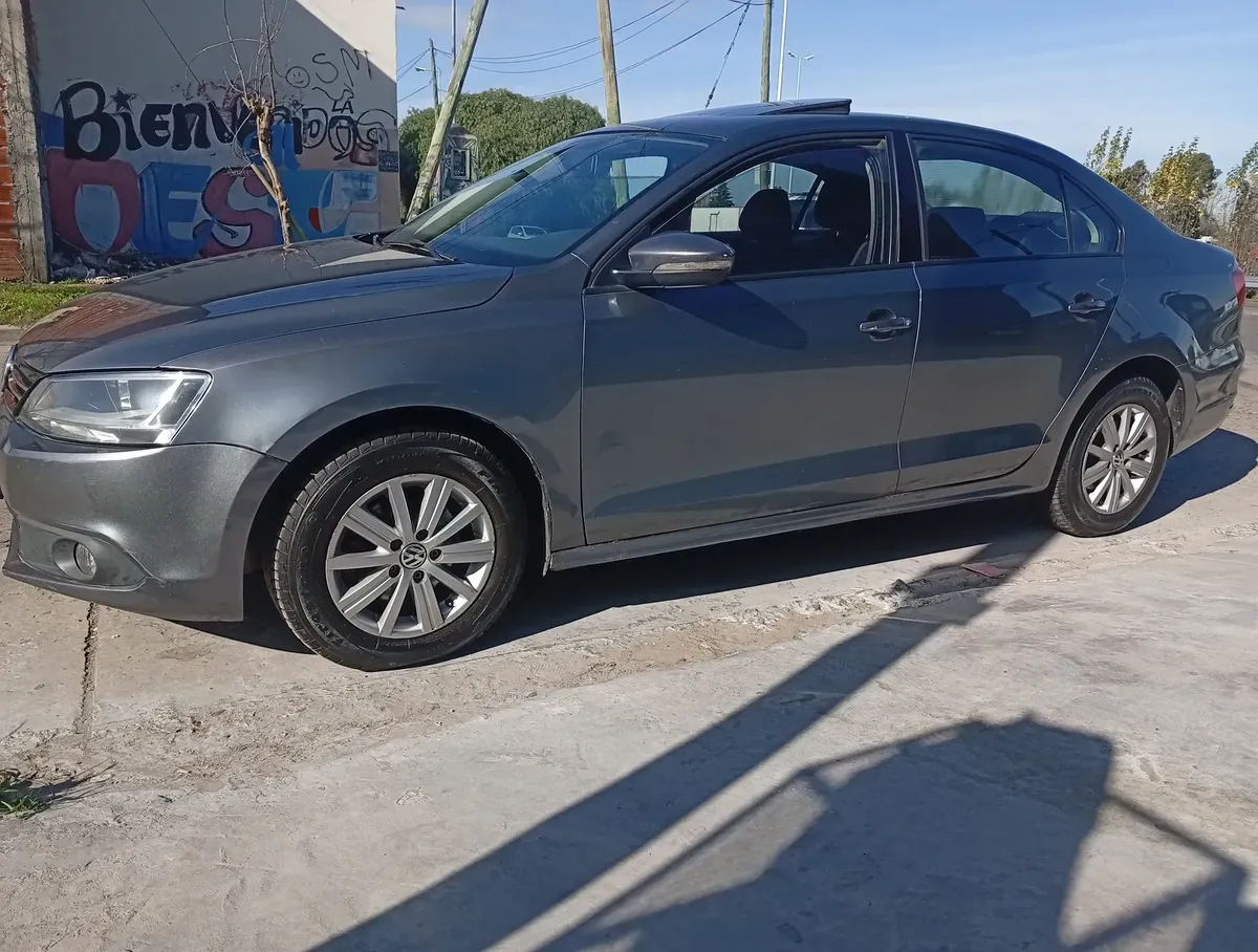 Volkswagen Vento 2.0 Advance 115cv