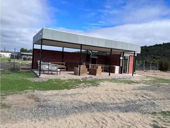 Parcela Plana En Hacienda Lo Orozco. Cuenta Con Quincho