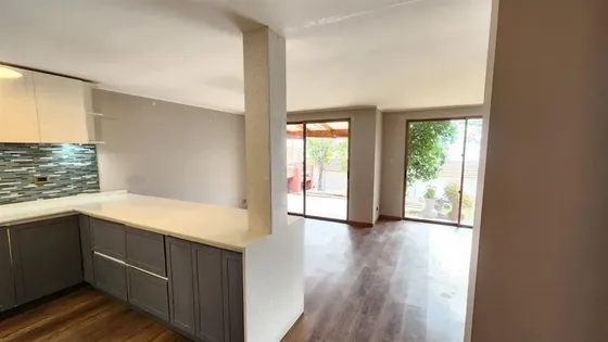 Casa En Venta De 3d,3b Ciudad De Los Valles, Pudahuel