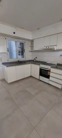 Departamento 2 Ambientes Con Patio República 2129,caseros,tres De Febrero