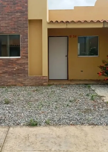 Venta Casa En Tucacas   Valles De Morrocoy Asesor Argimiro