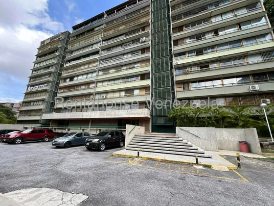 Apartamento En Alquiler En La Tahona. Sw  Cod. 25-22142