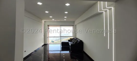 Bello Apartamento Ubicado En El Hatillo Yb 25-2868