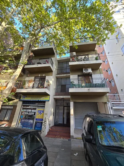 Departamento De 2 Ambientes Con Balcon En Venta. Olivos