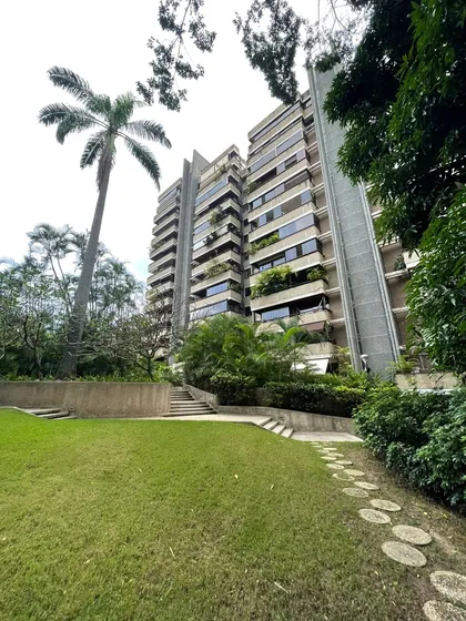 Bonito Y Completo Apartamento Listo Para Habitar Y Vivir Como Un Marqués.