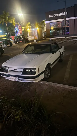 Ford Mustang 3.8 V6 At